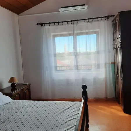 Baratula Apartman Murter